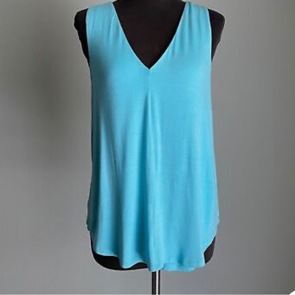 Bordeaux x Anthropologie Blue Swing Tunic Tank Top in
Size Medium - Picture 3 of 7